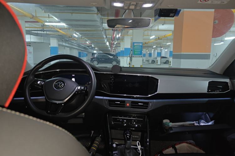 Used Volkswagen Tayron 2022 330TSI Two-Wheel Drive Luxury Smart Connectivity Version