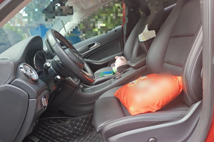 Used Mercedes-Benz GLA 2018 GLA 220 4MATIC Sport Edition Left Front Seat