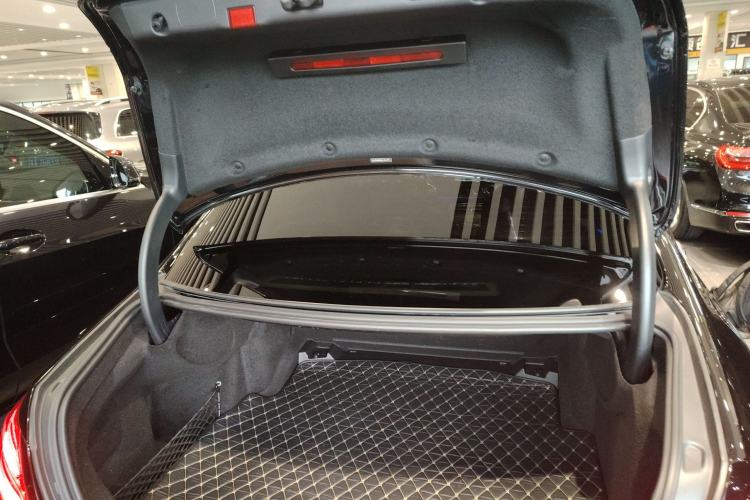 Used Mercedes-Benz E-Class 2020 Restyled E 300 L Exclusive Edition Trunk