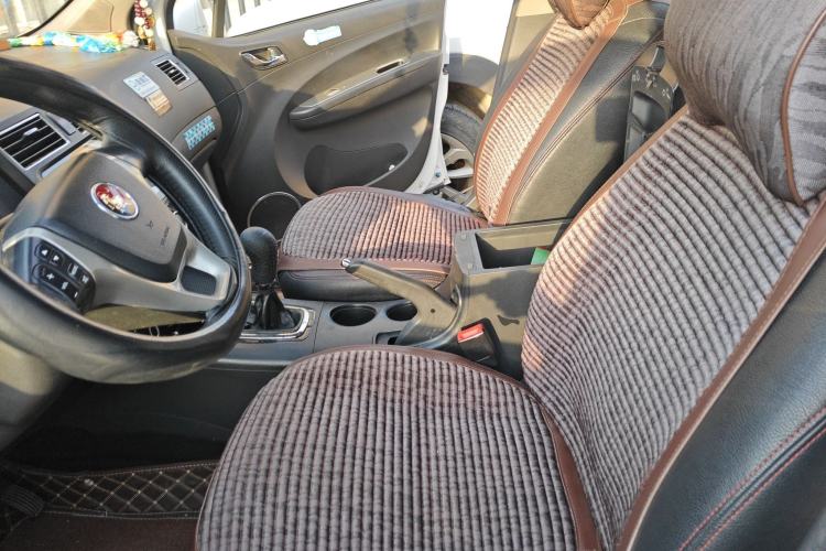 Used FORTHING Joyear X5 2013 1.6L Manual Luxury Model China IV Standard