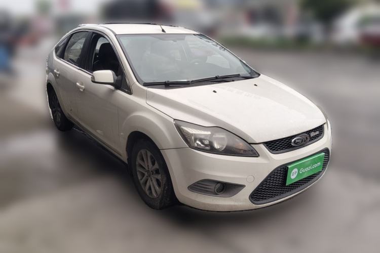 Used Ford Focus 2013 Hatchback Classic 1.8L Manual Base Model Front Right 45 Deg