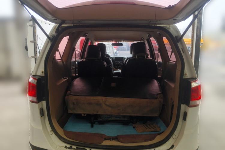 Used Baojun 730 2014 1.5L manual Comfort version 7 seats
