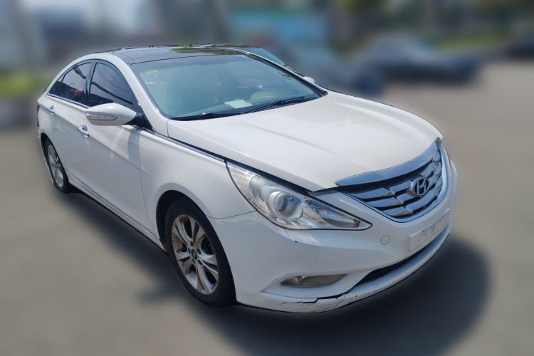 Used Hyundai Sonata 2011 2.0L Automatic Leading Edition Front Right 45 Deg