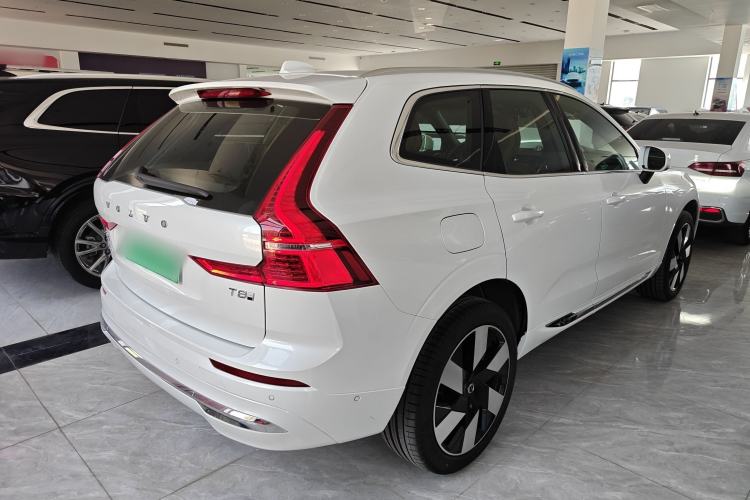 Used Volvo XC60 New Energy 2025 Plug-in Hybrid Long-Range All-Wheel Drive Smart Luxury Edition Rear Right 45 Deg