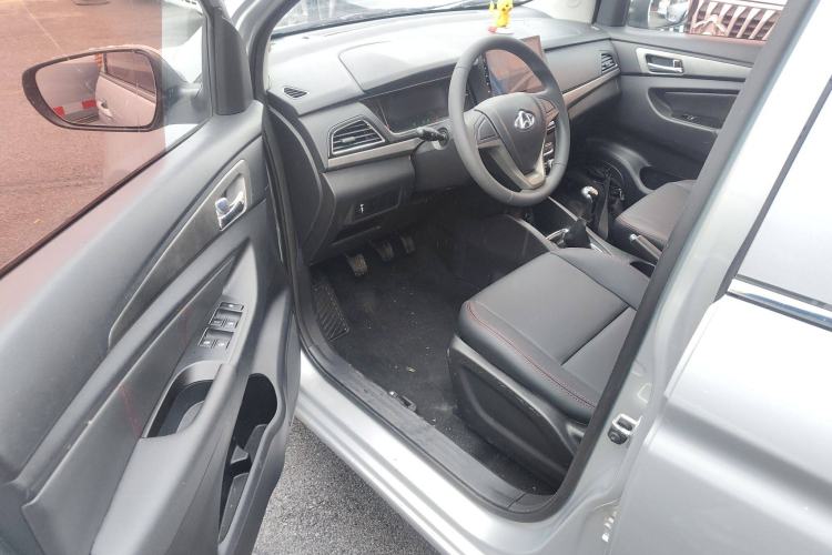 Used CHANGAN KAICHENG Oushang A600 2017 1.5L Manual Standard Edition
