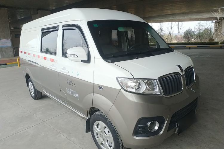 Used Jinbei New Hiace X30L 2022 1.5L Wealth Edition Air-Conditioning-Free Van China VI Standard SWC15M
