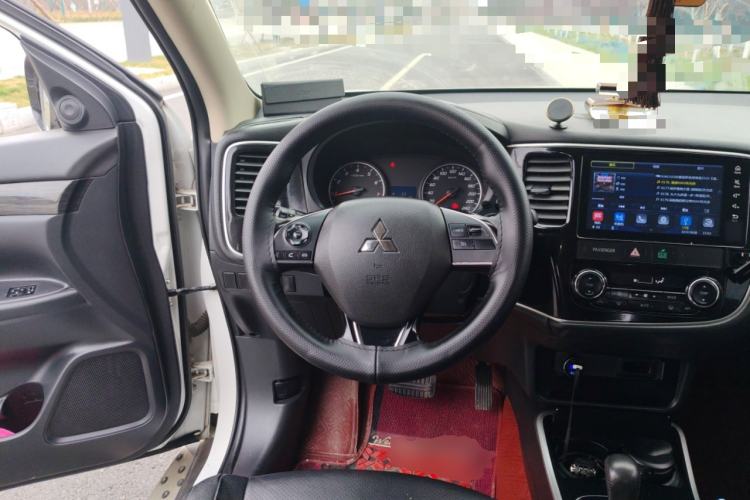 Used Mitsubishi Outlander 2018 2.0L Two-Wheel Drive Glory Edition 5 Seats
