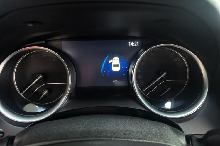 Used Toyota Camry 2021 2.0G Luxury Edition
