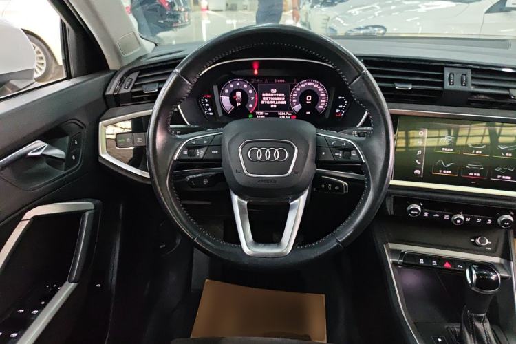 Used Audi Q3 2019 35 TFSI Advanced Dynamic Edition
