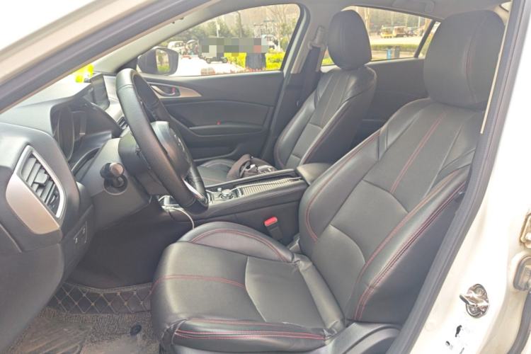 Used Mazda 3 Axela 2019 Cloud-Controlled Sedan 1.5L Automatic Luxury Model China VI Standard