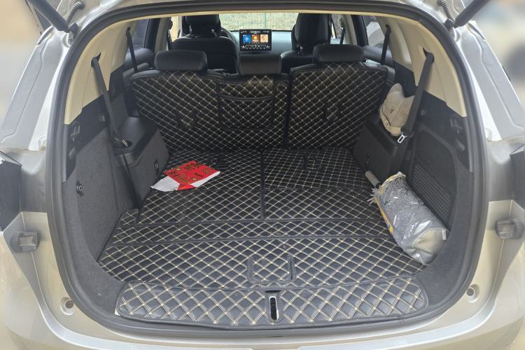 Used BYD Tang 2018 2.0T Automatic SmartConnect Prestige 7-Seater China V Standard