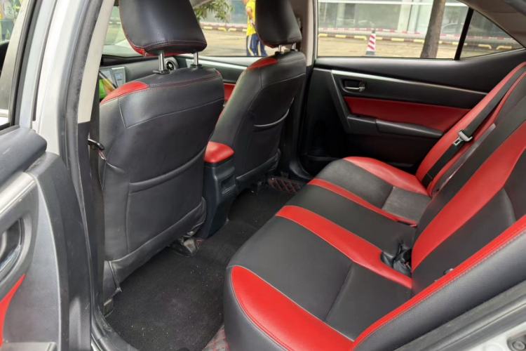 Used Toyota Corolla 2017 Revised Version 1.2T S-CVT GL Interior 3