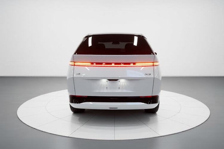 Used XPeng X9 2025 740 Ultra-Long Range Max
