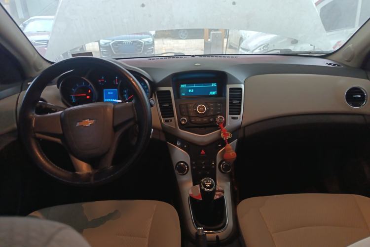 Used Chevrolet Cruze 2015 1.5L Classic SL MT