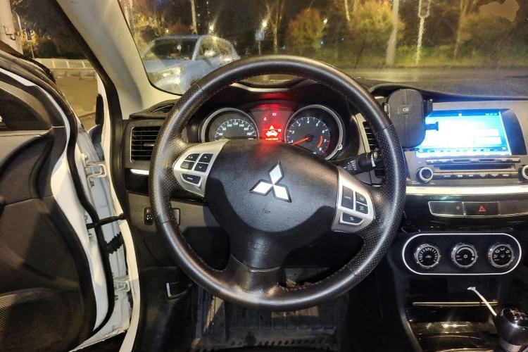 Used Mitsubishi Lancer EX 2016 1.8L Manual Black-and-White Retro Edition