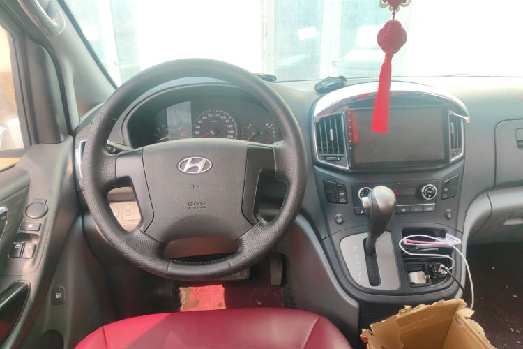 Used Hyundai H-1 Starex 2011 2.4L Comfort Edition Steering Wheel