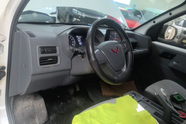 Used Wuling Yangguang 2024 300km Comfort Version with Sealed Windows 60kW

