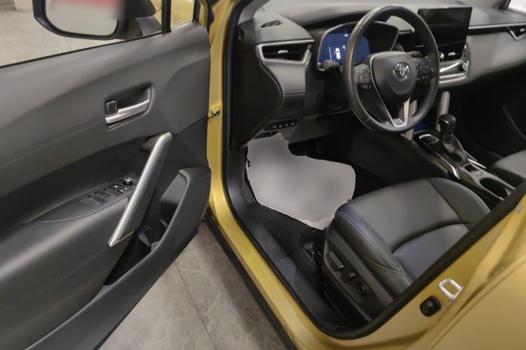 Used Toyota FRONTLANDER 2023 2.0L Smart Electric Hybrid Dual-Engine Deluxe Version
