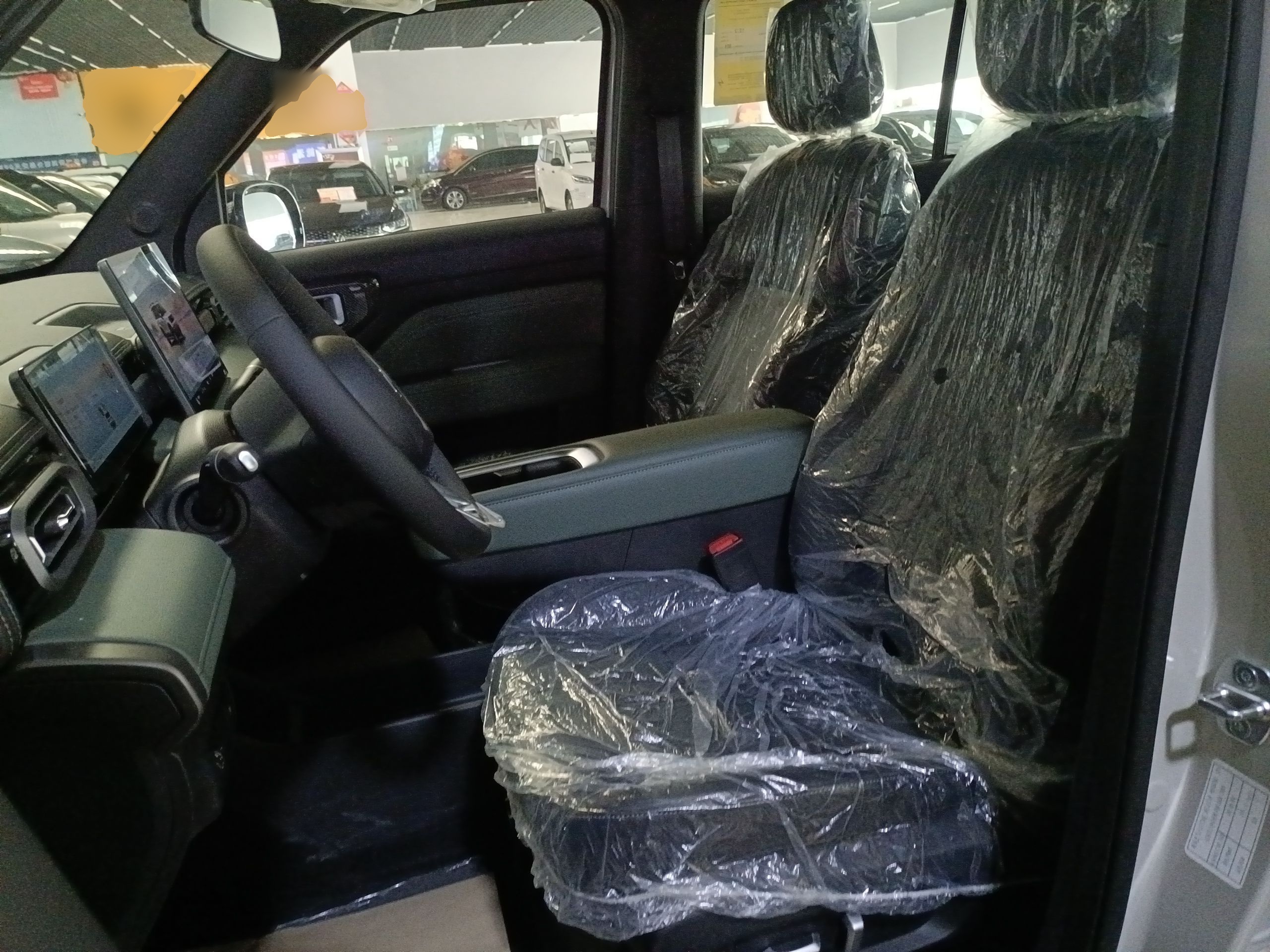 المقاعد الأمامية داخل السيارة