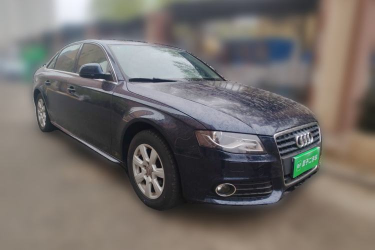 Used Audi A4L 2012 2.0 TFSI automatic Comfort trim level Front Right 45 Deg