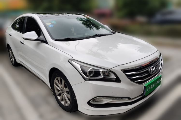 Used Hyundai Mistra 2014 1.8L Automatic Smart GLS Front Right 45 Deg