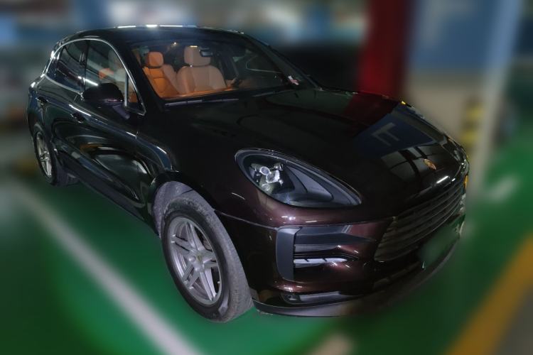 Used Porsche Macan 2021 Macan 2.0T Front Right 45 Deg