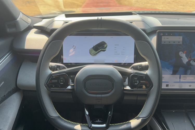 Used Lynk & Co 08 EM-P 2023 120km Long-Range Halo
