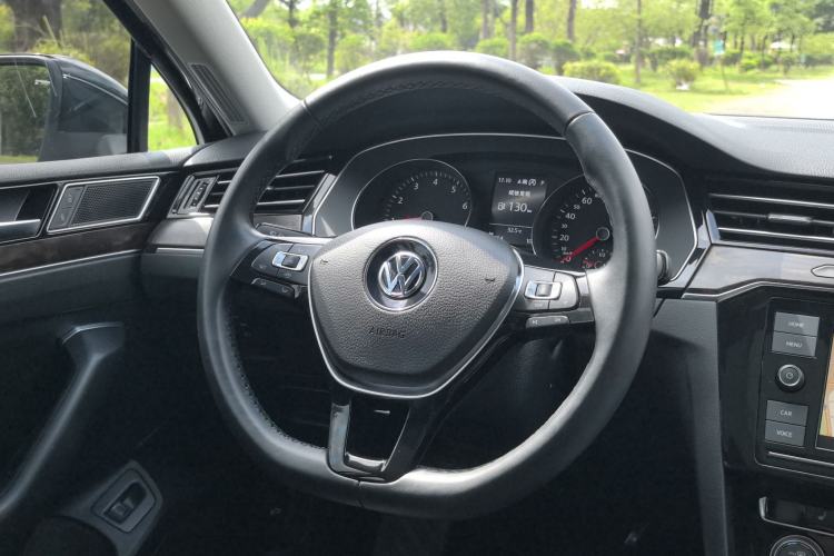 Used Volkswagen Magotan 2019 330TSI DSG Luxury Version China VI Standard
