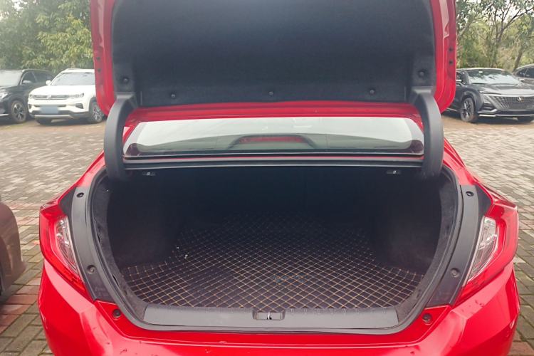 Used Honda Civic 2019 220TURBO CVT Dynamic Edition China VI Trunk