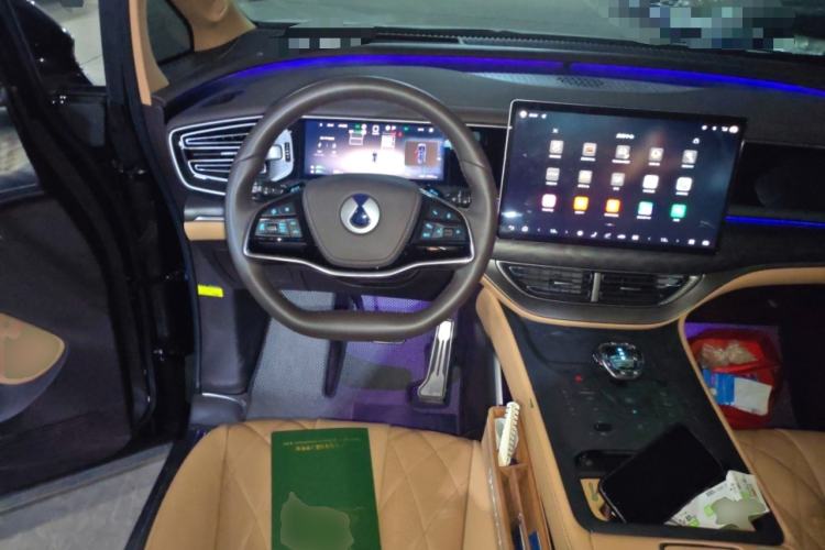 Used Denza D9 2025 DM-i Intelligent Drive 1020 Four-Wheel Drive Prestige Model