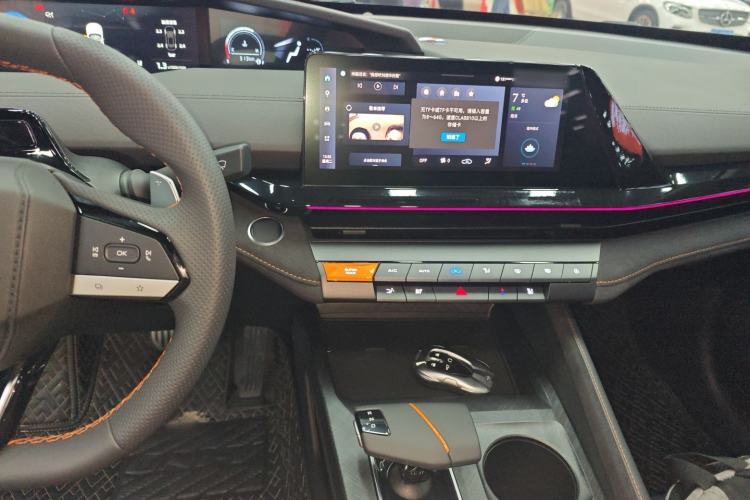 Used Changan UNI-V 2024 1.5T Prestige Sport Edition
