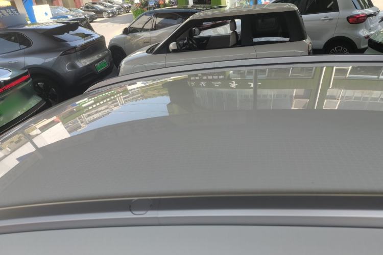 Used Geometry E Firefly 2024 301km Flowing Light