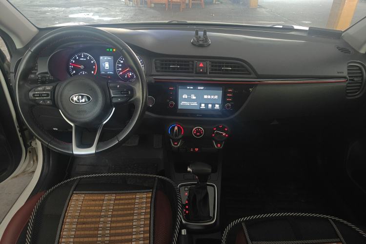 Used Kia KX Cross 2018 1.6L Automatic Dynamic Sunroof Version Center Console