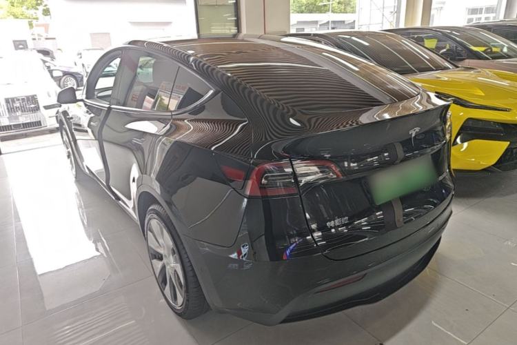 Used Tesla Model Y 2021 Long-Range All-Wheel-Drive Version
