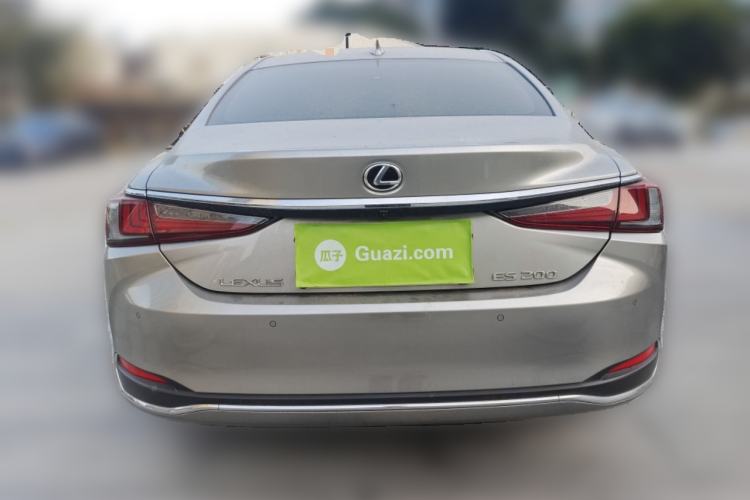 Used Lexus ES 2022 200 Excellence Edition
