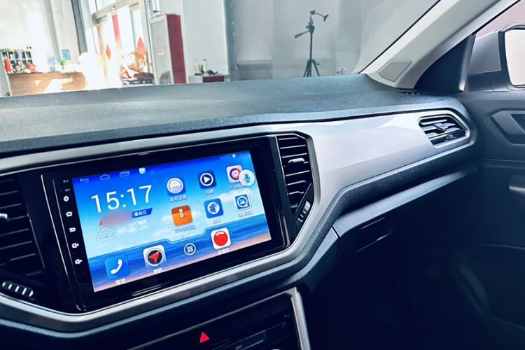 Used Volkswagen T-ROC 2018 230TSI DSG Two-Wheel Drive Advanced Version China V Standard
