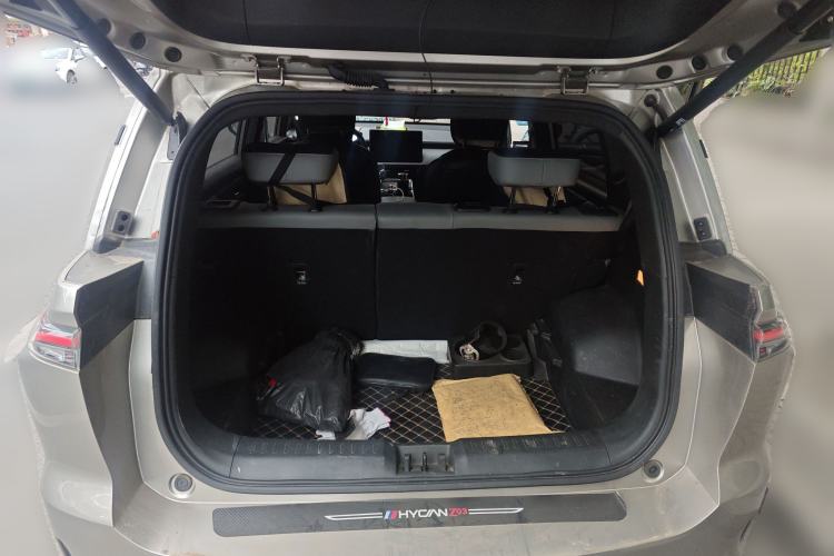 Used Hycan Z03 2022 510 km Range Trendy Cool Version 160 kW 61.13 kWh
