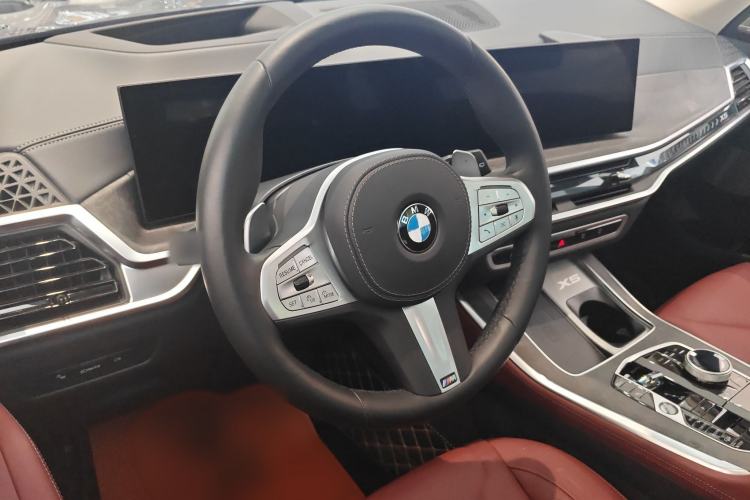 Used BMW X5 2023 xDrive 30Li Luxury M Sport Night Edition Package
