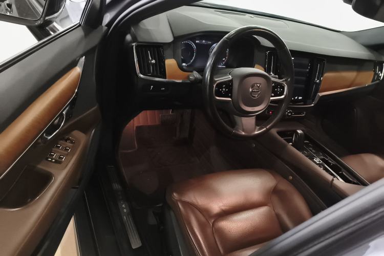 Used Volvo S90 2021 B5 Zhiyi Luxury Edition
