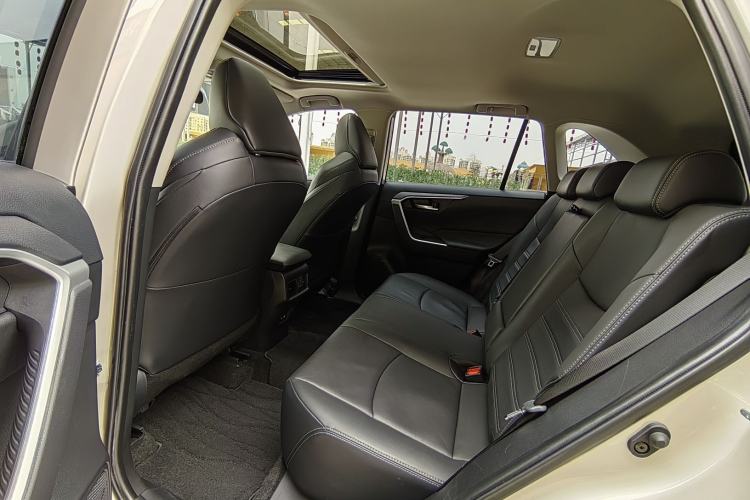 Used Toyota Wildlander 2020 2.0L CVT 4x4 Luxury Edition Interior 2