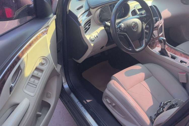 Used Buick LaCrosse 2013 2.4L SIDI Leading Comfort Version