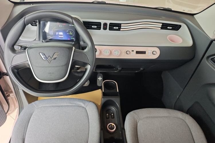 Used Wuling Hongguang MINIEV 2022 Macaron Premium Model – Lithium Ternary Battery Center Console