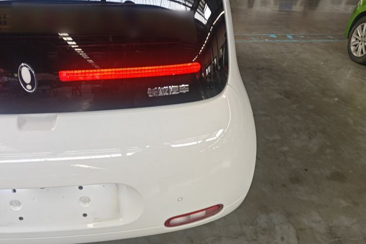Used ORA White Cat 2022 Upgraded Model 305km Range Luxury Version Lithium-Ion Battery Right Rear Taillight