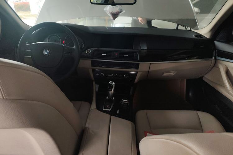 Used BMW 5 Series 2011 523Li Luxury Model