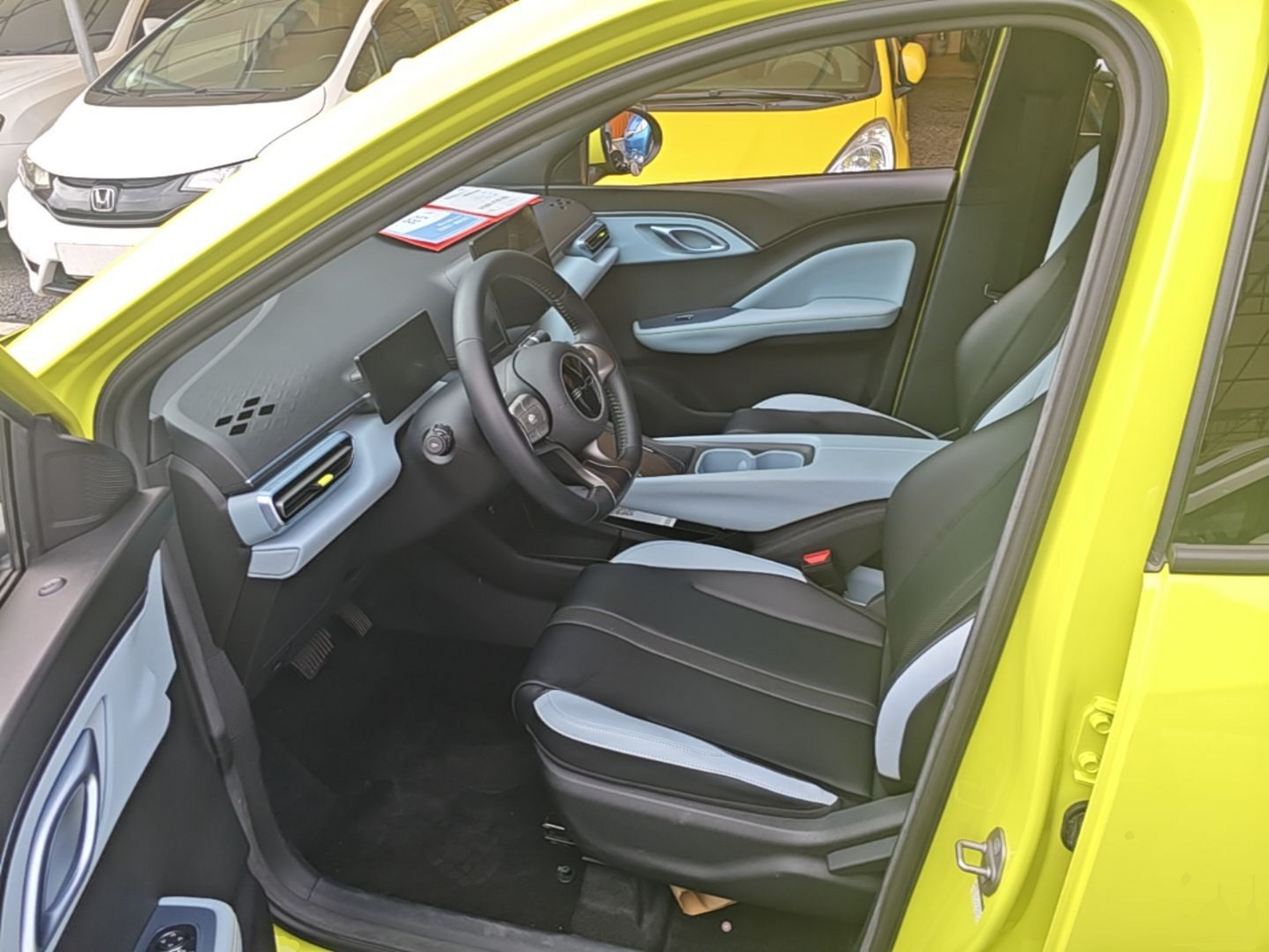 Interior delantero