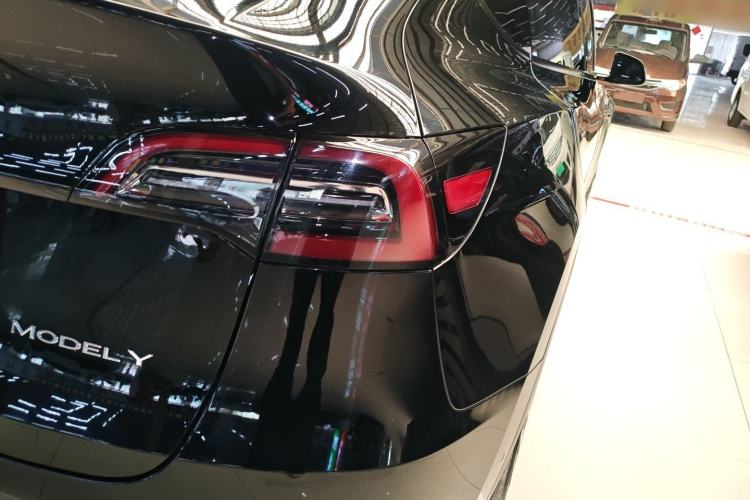 Used Tesla Model Y 2021 Standard Range Rear-Wheel Drive Version