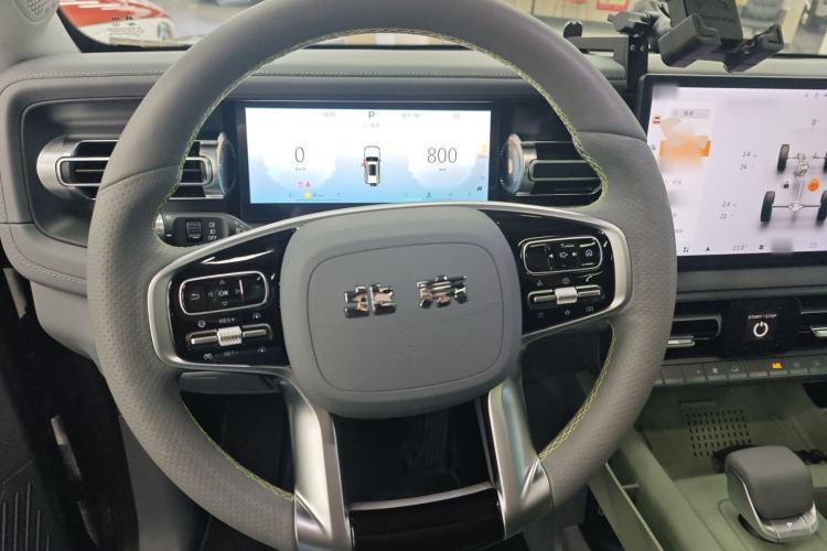 Used BAIC Off-Road BJ40 2024 2.0T All-New Urban Hunter Edition Chivalrous Style Steering Wheel