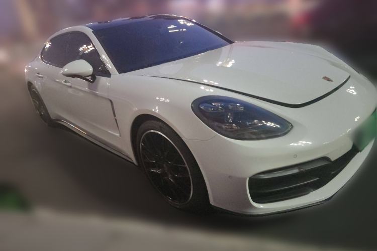 Used Porsche Panamera 2023-Year Restyled Panamera Executive Extended Platinum Edition 2.9T Front Right 45 Deg