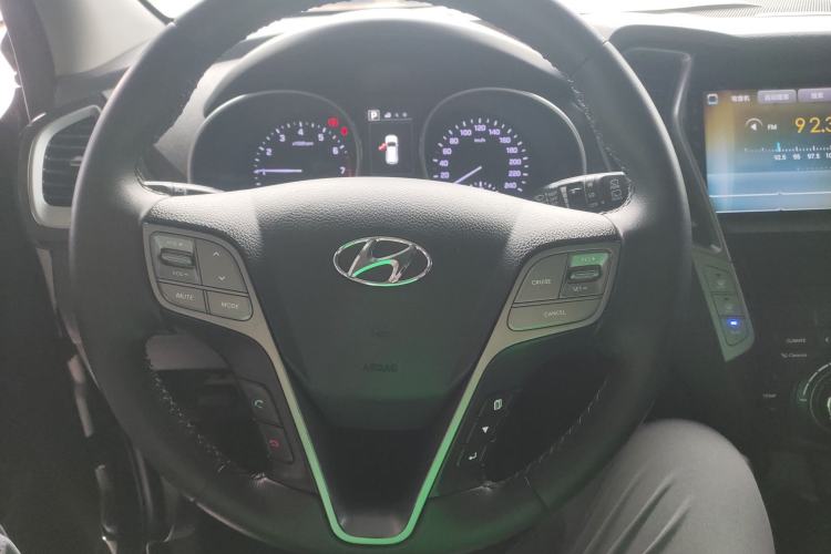 Used Hyundai Santa Fe 2017 2.0T Automatic All-Wheel Drive Smart 7-Seater