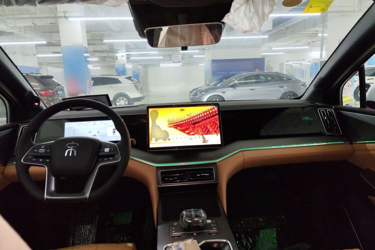 Used BYD Song L DM-i 2024 112 km Beyond Edition Center Console